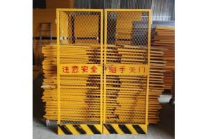 電梯門(mén)防護(hù)網(wǎng)與人貨梯護(hù)欄 保障施工安全的重要設(shè)備
